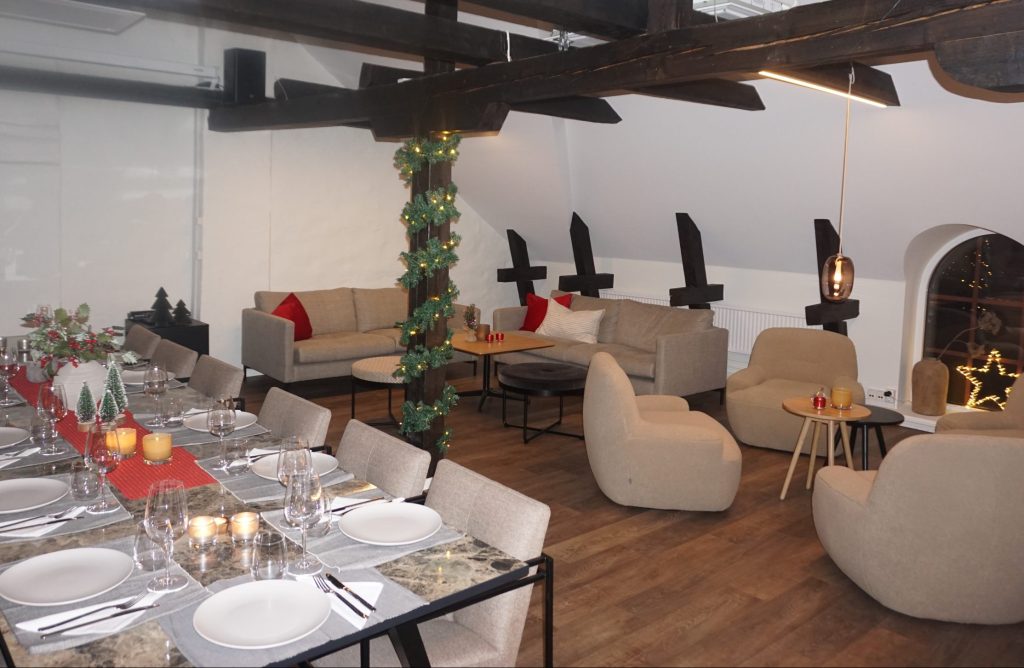 Hur ska du som arbetsgivare tänka kring julfest?