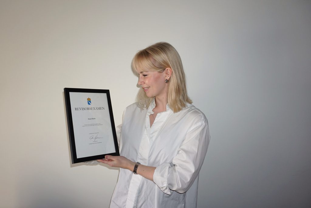 Anna Hedin får sin auktorisation!