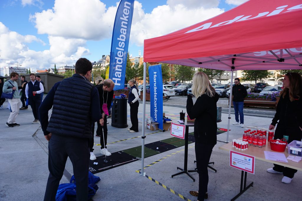 Vi var med och välkomnade förstaårsstudenterna!