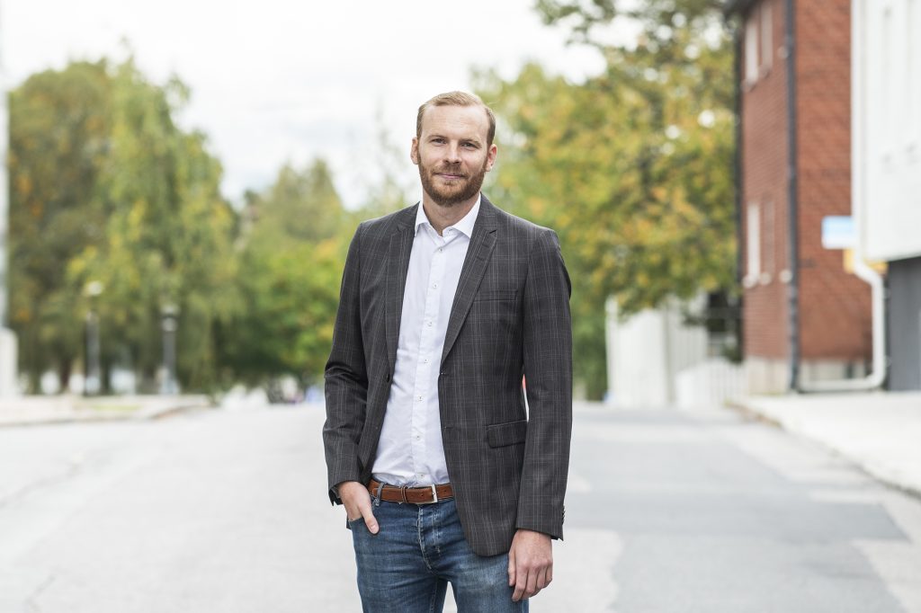 Advise rekryterar skatterådgivaren Andreas Emmoth